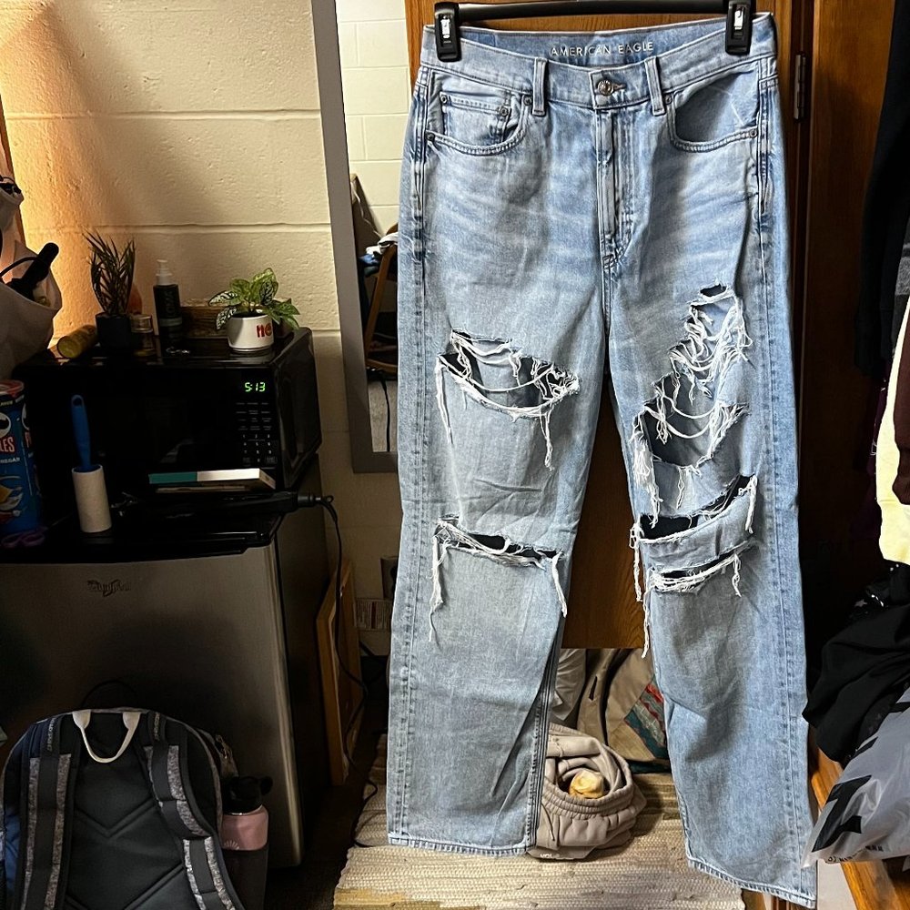 Light washed Dad jeans by American Eagle